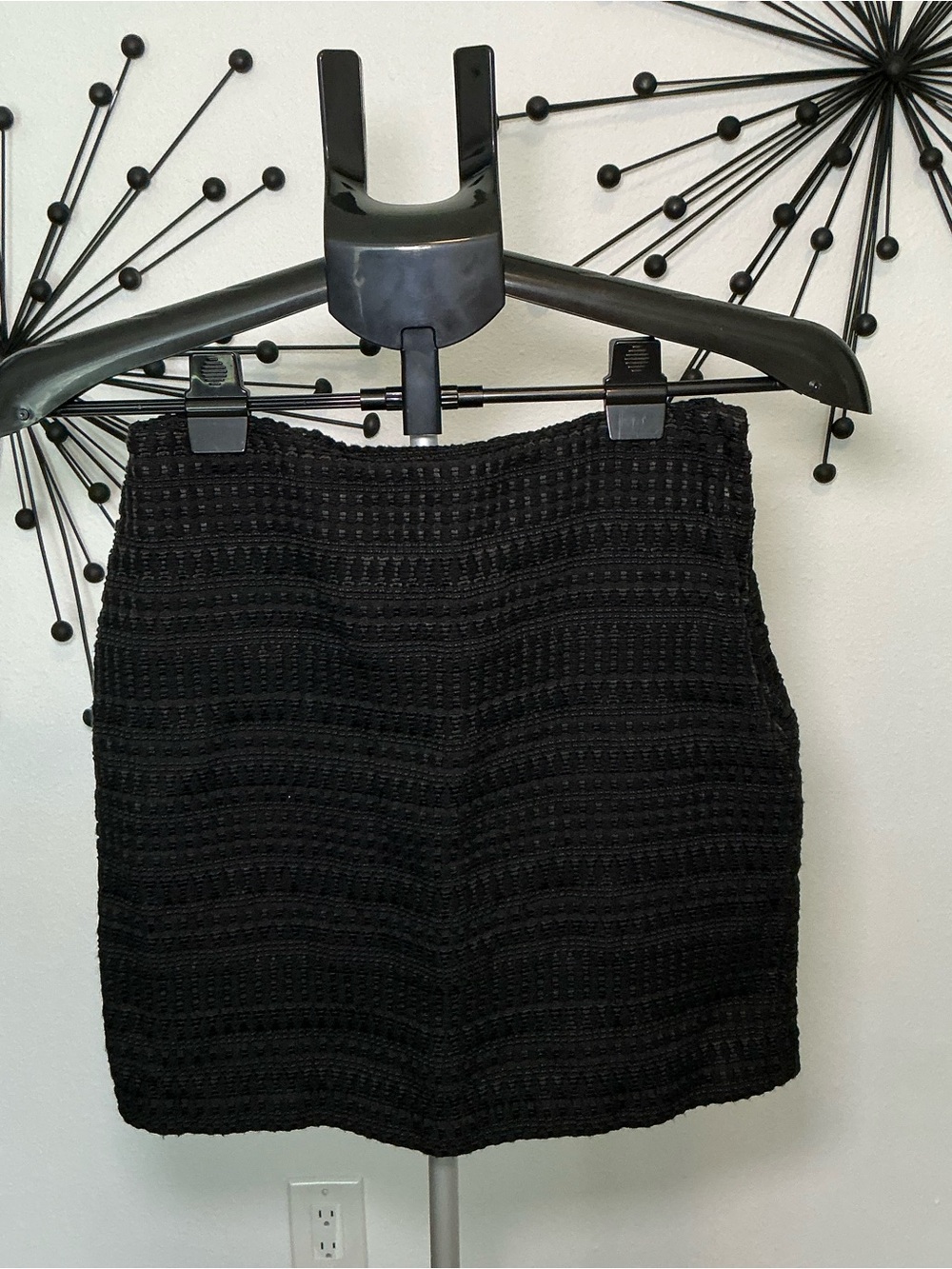 H&M Black Textured Mini Skirt Size 6